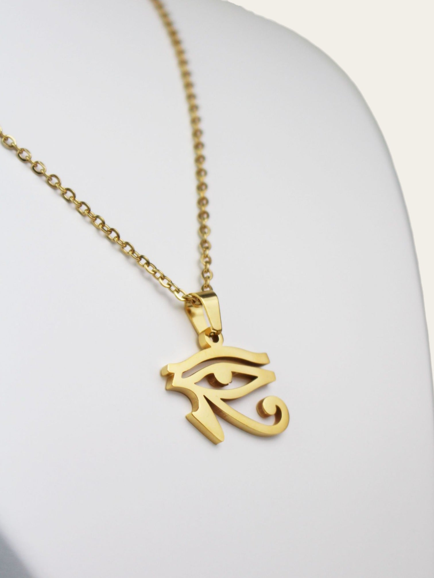 Eye of horus necklace on sale gold