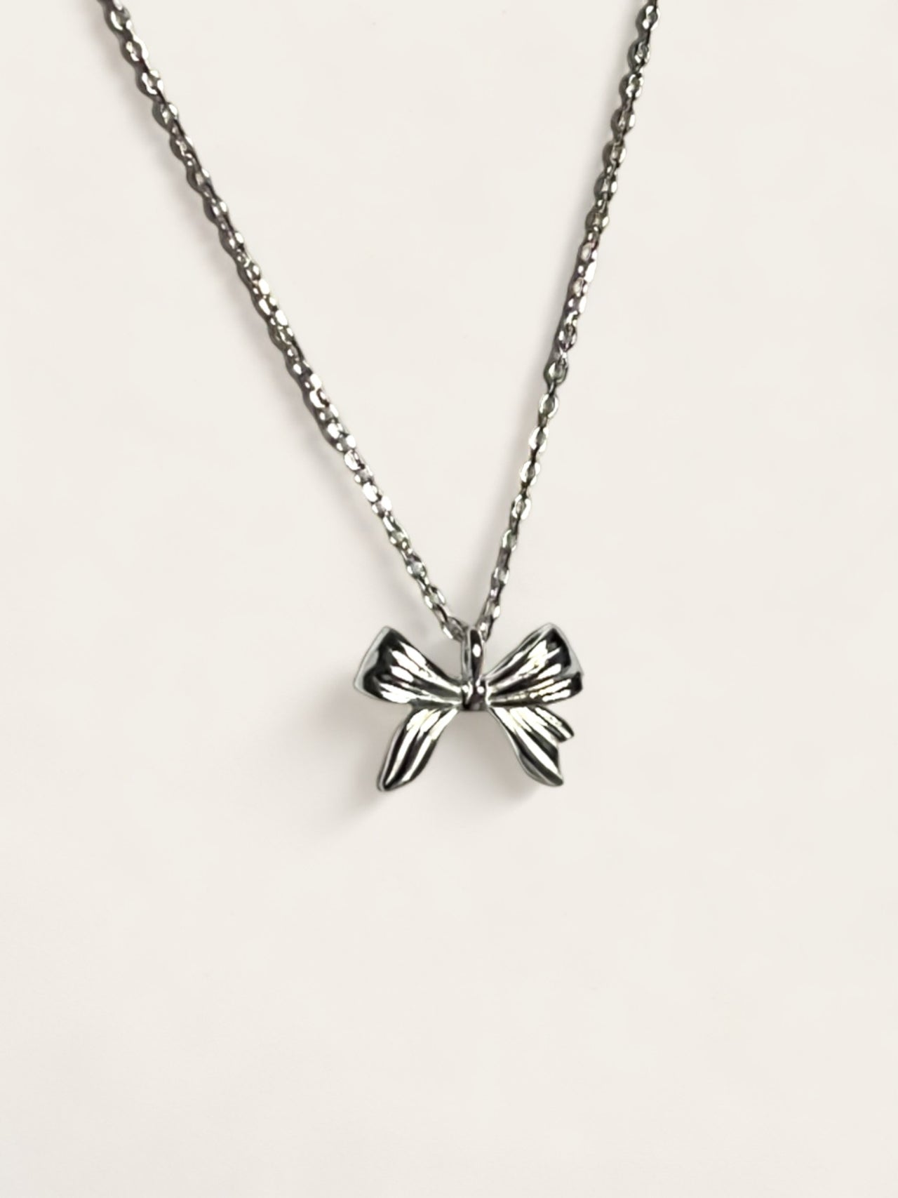 Chunky Bow Necklace - Silver