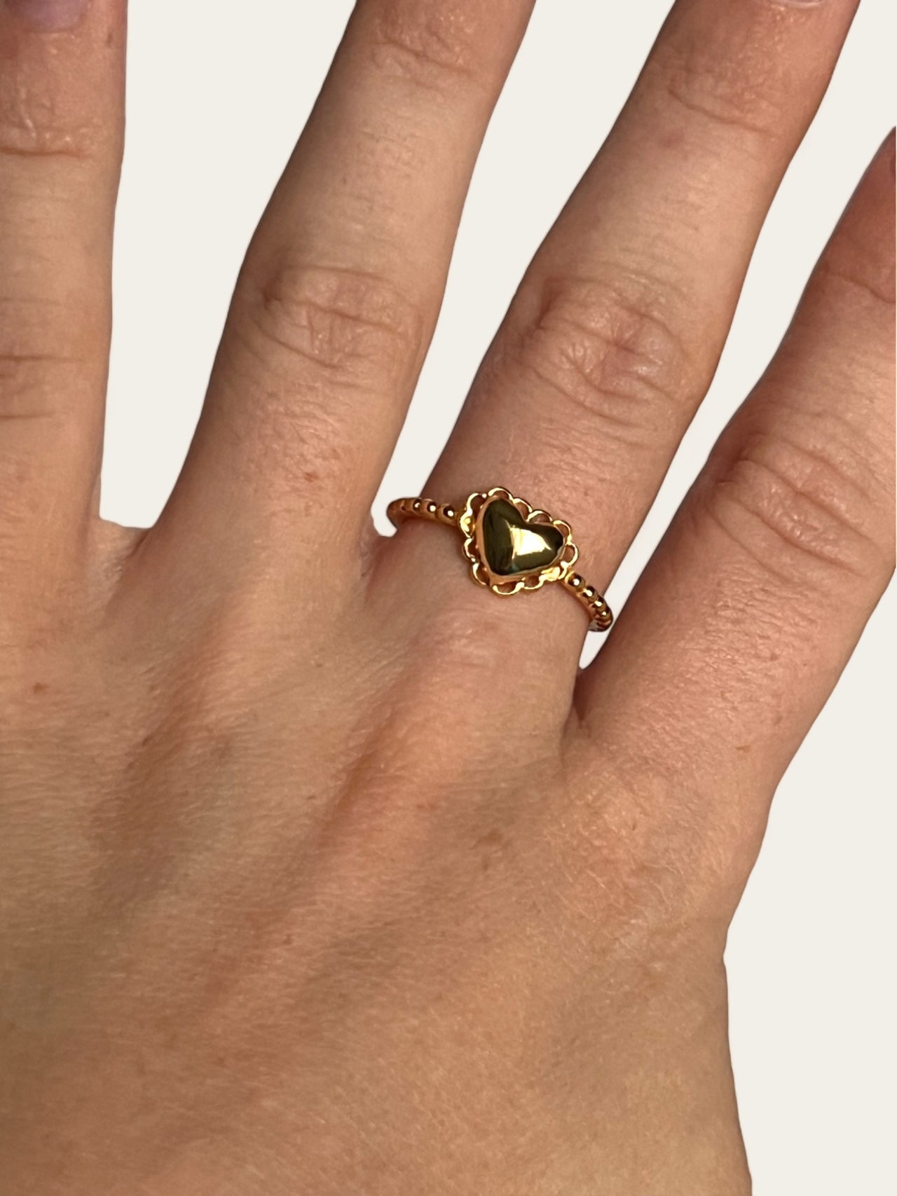 Sweetheart Ring - Gold