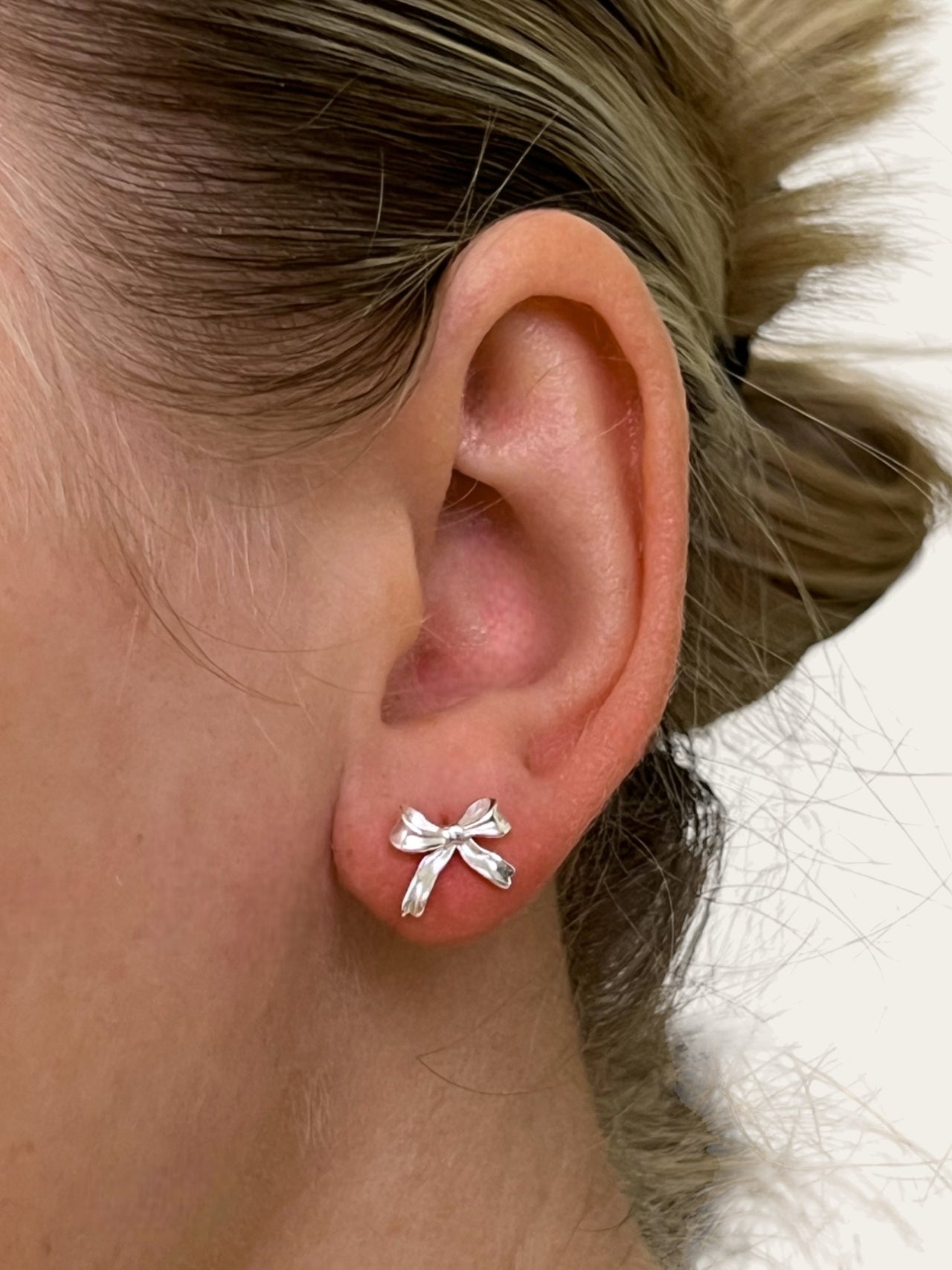 Chunky Micro Bow Studs - Silver